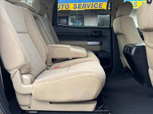 Used 2012 Toyota Tundra 4x4 CrewMax image 18