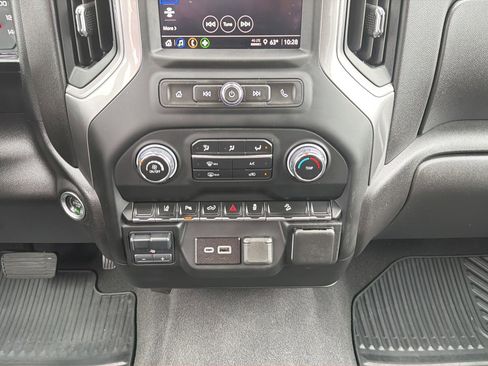 Used 2024 Chevrolet Silverado 2500 Custom w/ Custom Value Package image 15