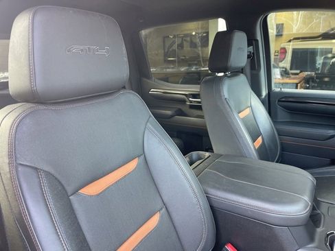 Used 2023 GMC Sierra 1500 AT4 w/ AT4 Premium Package image 9