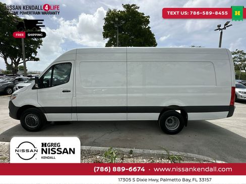 Used 2023 Mercedes-Benz Sprinter 3500 image 7