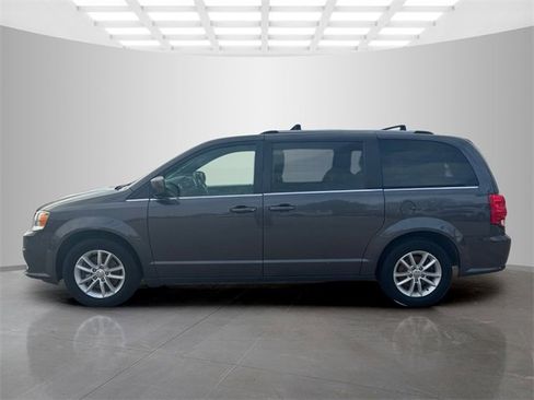 Used 2019 Dodge Grand Caravan SXT image 5