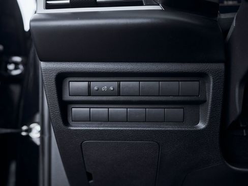 Used 2025 Mitsubishi Outlander ES image 40