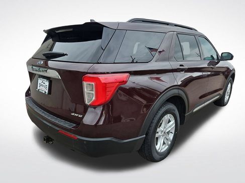 Used 2023 Ford Explorer XLT AWD/4WD image 5