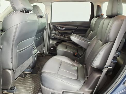 Used 2024 Subaru Ascent Limited w/ Technology Package AWD/4WD image 9