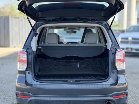 Used 2017 Subaru Forester 2.5i Limited AWD/4WD image 11