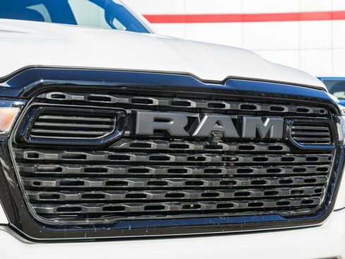 New 2026 RAM 1500 4x4 Crew Cab image 12