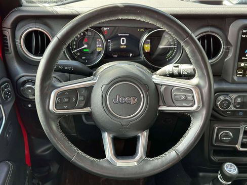 Used 2022 Jeep Wrangler Unlimited Sahara w/ Cold Weather Group image 12