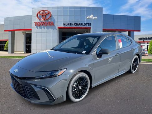 New 2026 Toyota Camry SE image 5