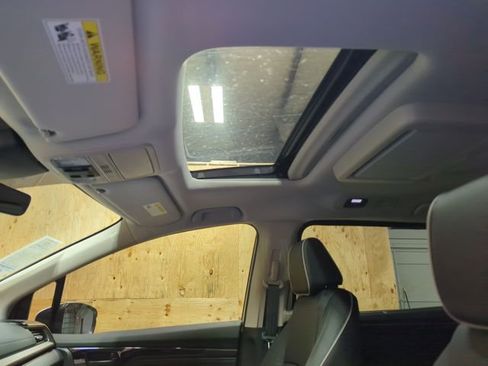 New 2026 Honda Odyssey Touring image 21