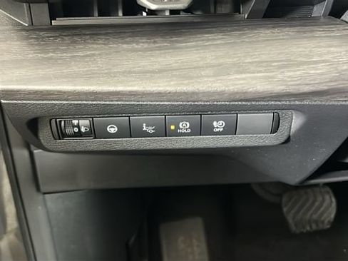 Used 2023 Nissan Ariya FWD image 19