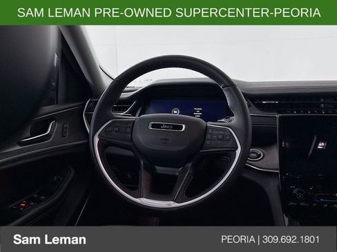 Used 2024 Jeep Grand Cherokee Limited image 11