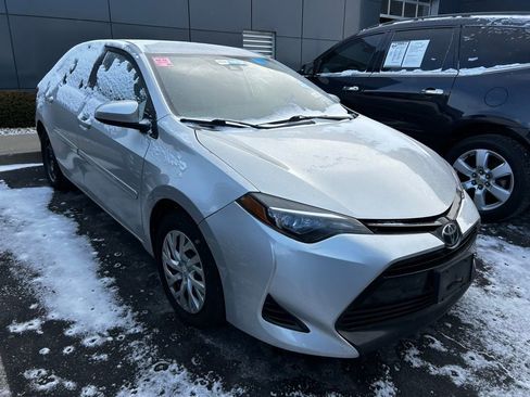 Used 2017 Toyota Corolla LE image 1