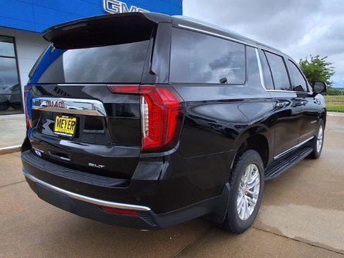 Used 2022 GMC Yukon XL SLT w/ SLT Premium Package AWD/4WD image 8
