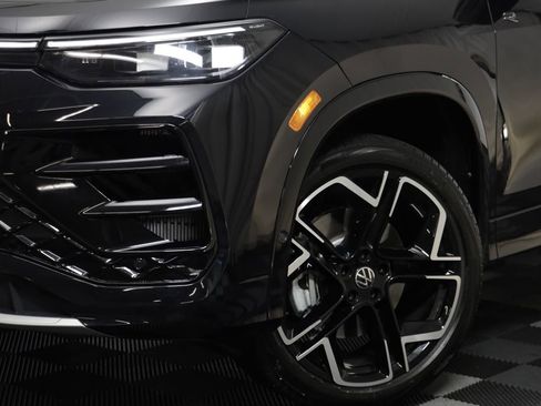 New 2026 Volkswagen Tiguan SEL R-Line AWD/4WD image 4