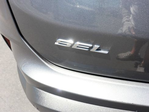 Used 2024 Ford Edge SEL AWD/4WD image 6