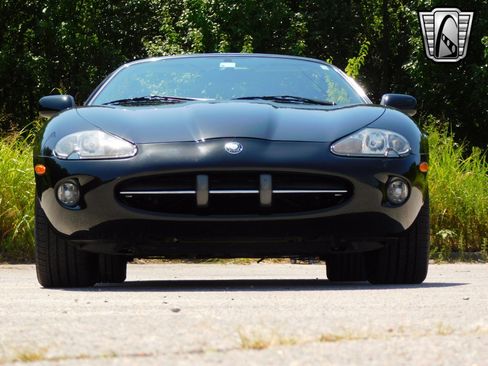 Used 1998 Jaguar XK8 Convertible image 8