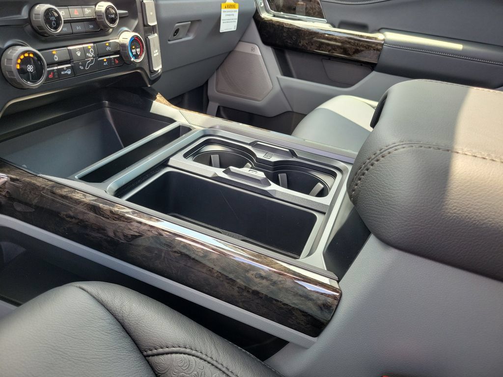 New 2026 Ford F250 XLT w/ XLT Premium Package AWD/4WD image 35