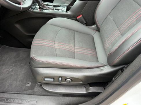 Used 2022 Chevrolet Equinox RS image 19