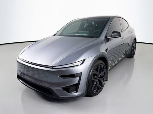 Used 2026 Tesla Model Y Performance AWD/4WD image 1