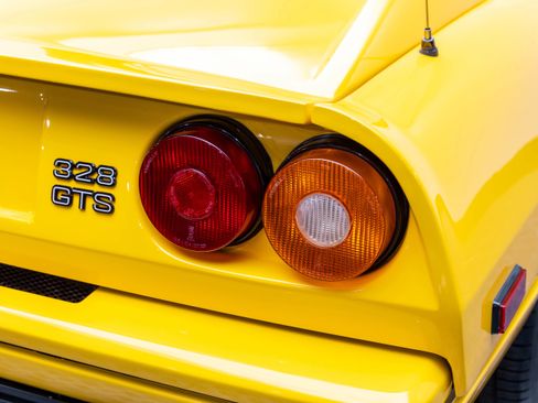 Used 1988 Ferrari 328 GTS image 71