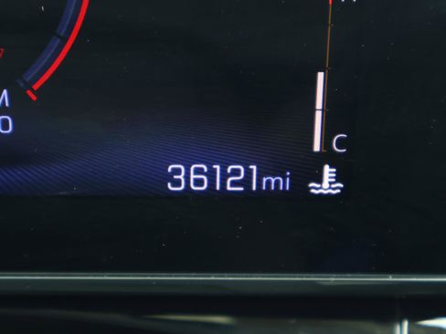 Used 2025 Chevrolet Trax ACTIV w/ Sunroof Package image 26