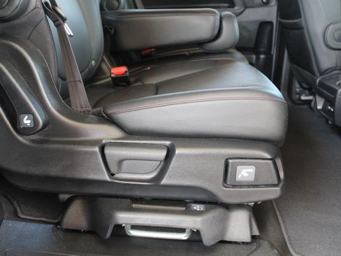 Used 2025 Honda Odyssey Sport-L image 24