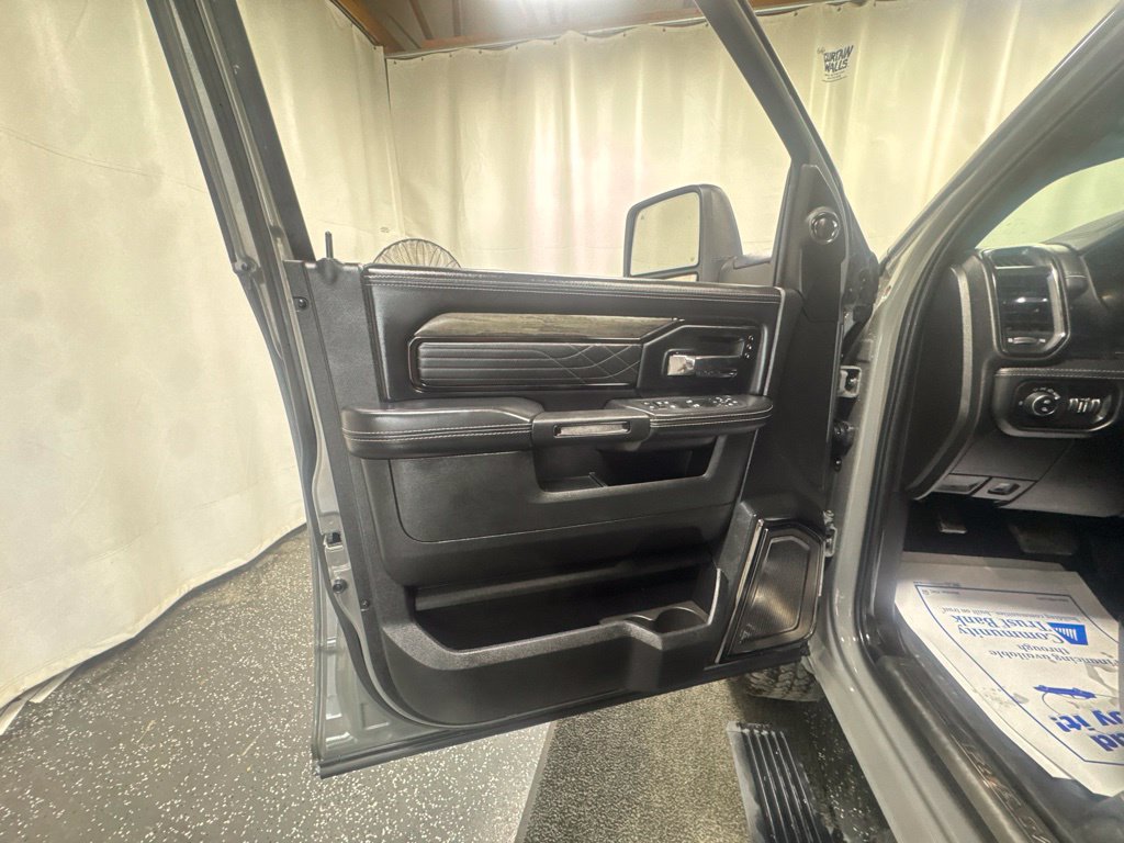 Used 2025 RAM 2500 Limited AWD/4WD image 14