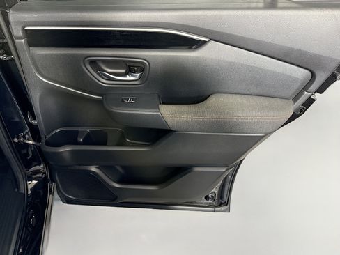 Used 2025 Honda Pilot Sport image 28