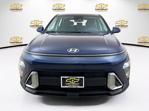 Used 2025 Hyundai Kona SE image 2