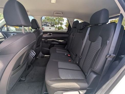 New 2026 Kia Sorento LX FWD image 16