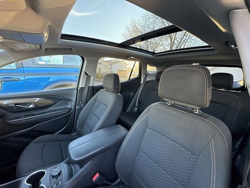 Used 2021 GMC Terrain SLE w/ Driver Convenience Package image 16