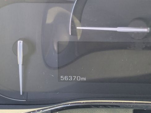 Used 2017 Cadillac XT5 Luxury image 12