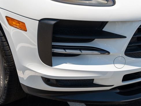 Used 2019 Porsche Macan AWD/4WD image 8