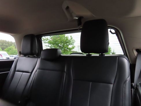 Used 2024 Ford Expedition XLT AWD/4WD image 33