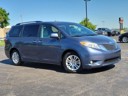 Used 2017 Toyota Sienna XLE w/ XLE Navigation Package