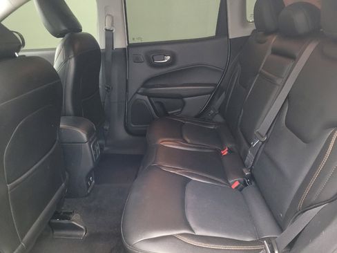 Used 2018 Jeep Compass Limited w/ Navigation Group image 18