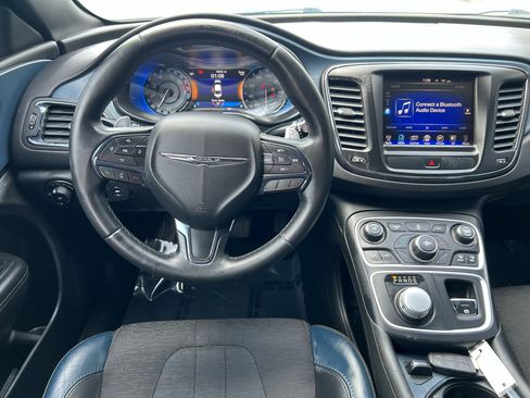 Used 2015 Chrysler 200 S image 17