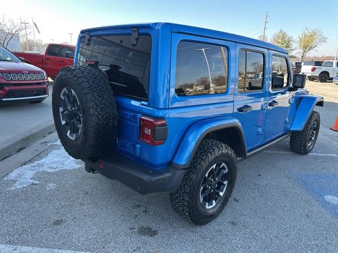 Used 2024 Jeep Wrangler Unlimited Rubicon 4xe image 26