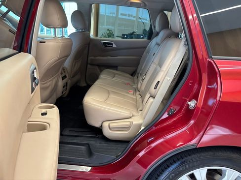 Used 2019 Nissan Pathfinder SL w/ SL Premium Package image 34