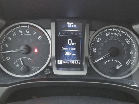 Used 2017 Toyota Tacoma Limited image 37