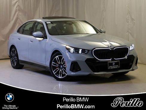 Certified 2024 BMW 540i xDrive w/ Premium Package AWD/4WD image 1