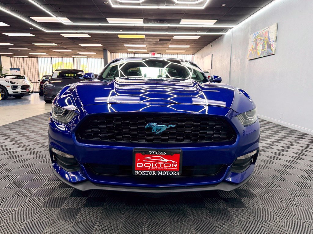 Used 2015 Ford Mustang Coupe RWD image 4