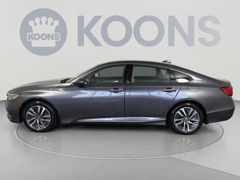 Used 2020 Honda Accord Touring image 2