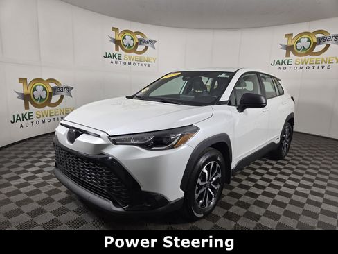 Used 2024 Toyota Corolla Cross S image 3
