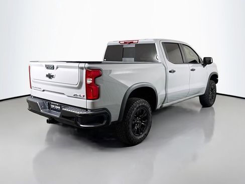 Used 2024 Chevrolet Silverado 1500 ZR2 w/ Technology Package image 7