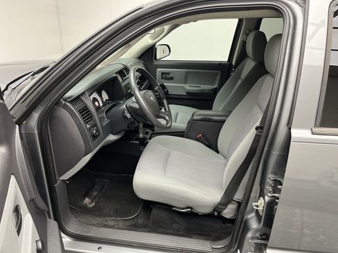 Used 2011 Dodge Dakota ST image 3