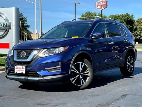 Used 2019 Nissan Rogue SV w/ Premium Package AWD/4WD image 2