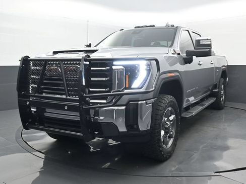 Used 2025 GMC Sierra 2500 SLT w/ SLT Premium Package AWD/4WD image 8