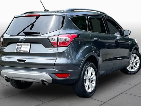 Used 2017 Ford Escape SE w/ Equipment Group 201A FWD image 13