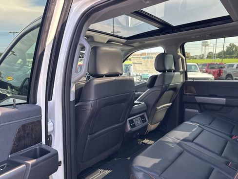 New 2025 Ford F250 Lariat w/ Lariat Ultimate Package image 16